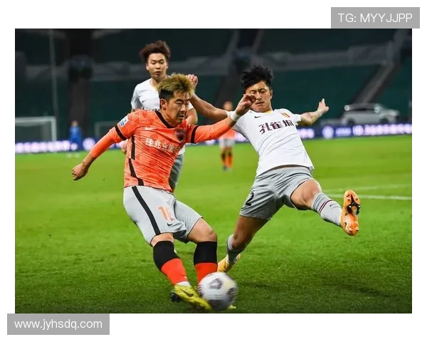 深圳足球队中路突破革新探索新战术提升球队竞争力与观赏性